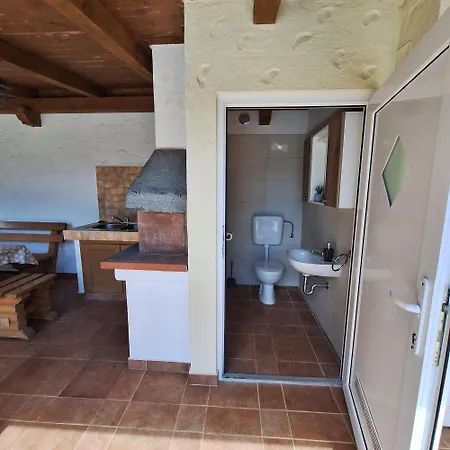 Holiday home Zara *